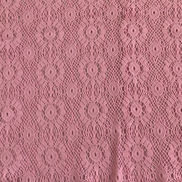 Tea n Rose Crochet Look Top - Picture 3 of 14